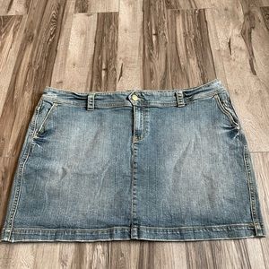 Plus size jean skirt